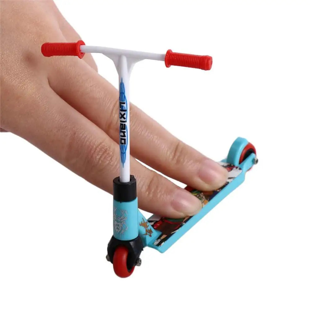 Finger Scooter Mini Skate Park Ramp Set Finger Scooter Fingertip Bike Fingerboard Extreme Sports Toys Bikes Fingerboard Toys